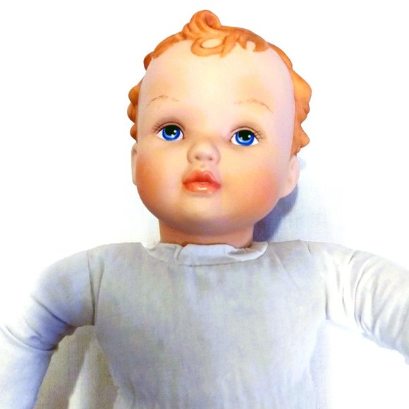 Ashton Drake Galleries Porcelain Baby In Christening Gown & Hat #-LO517 - Picture 9 of 12